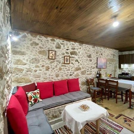 Nikos Traditional House Maláthiros Екстериор снимка