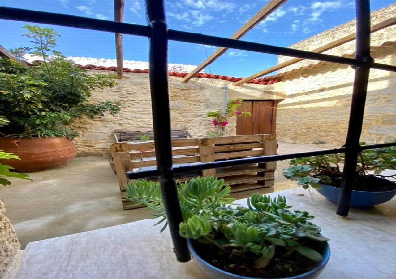 Nikos Traditional House Maláthiros Екстериор снимка