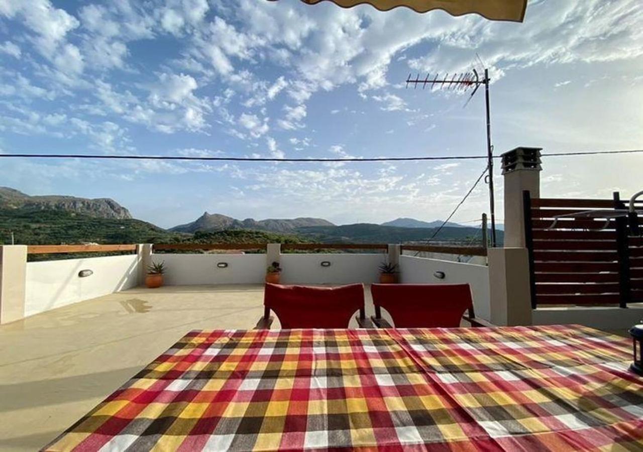Nikos Traditional House Maláthiros Екстериор снимка