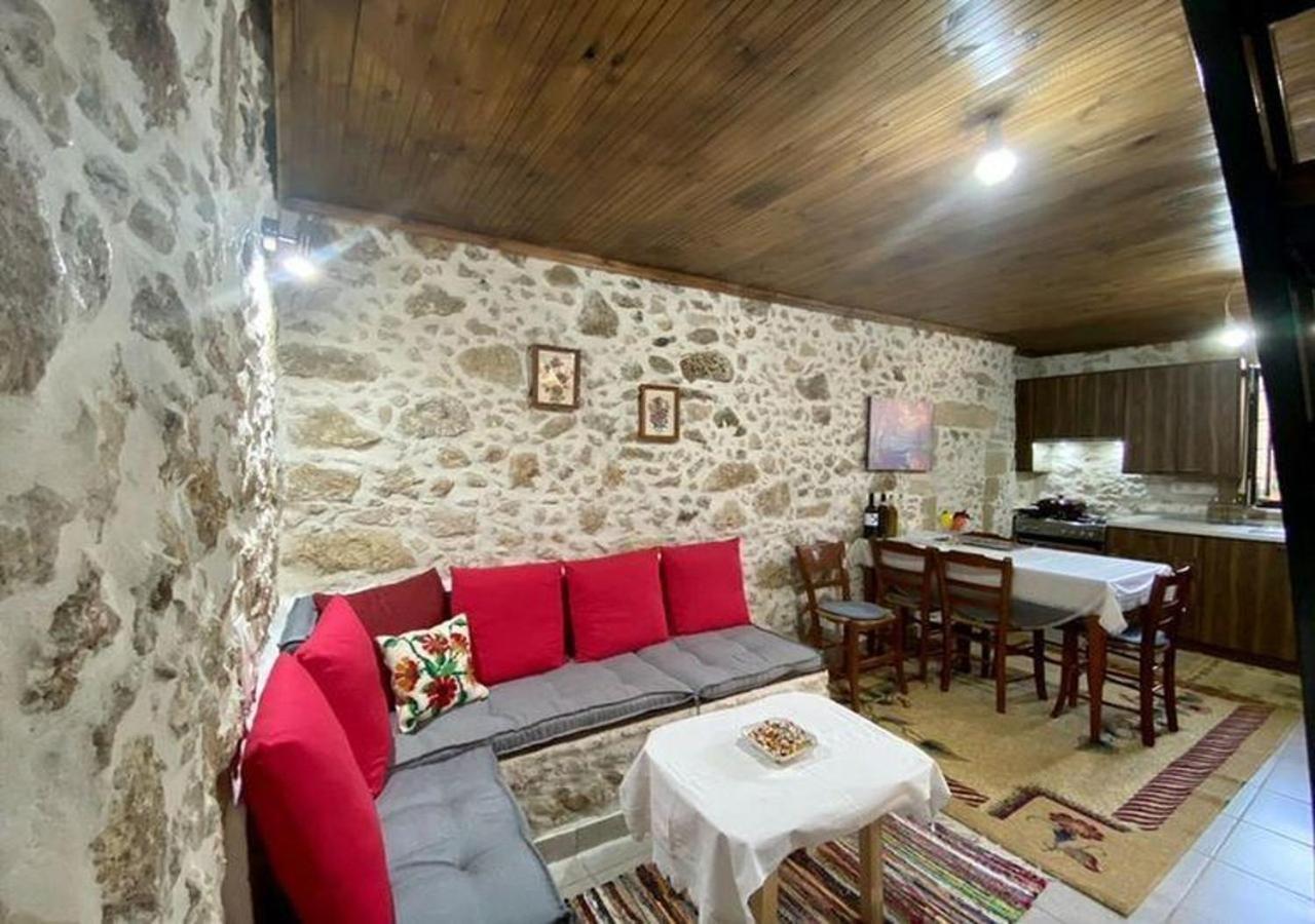 Nikos Traditional House Maláthiros Екстериор снимка