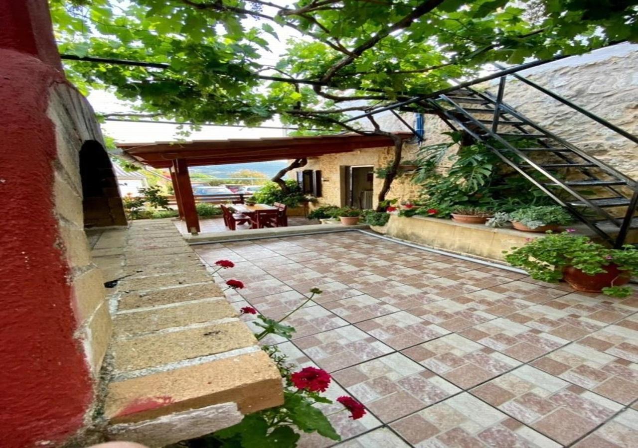 Nikos Traditional House Maláthiros Екстериор снимка