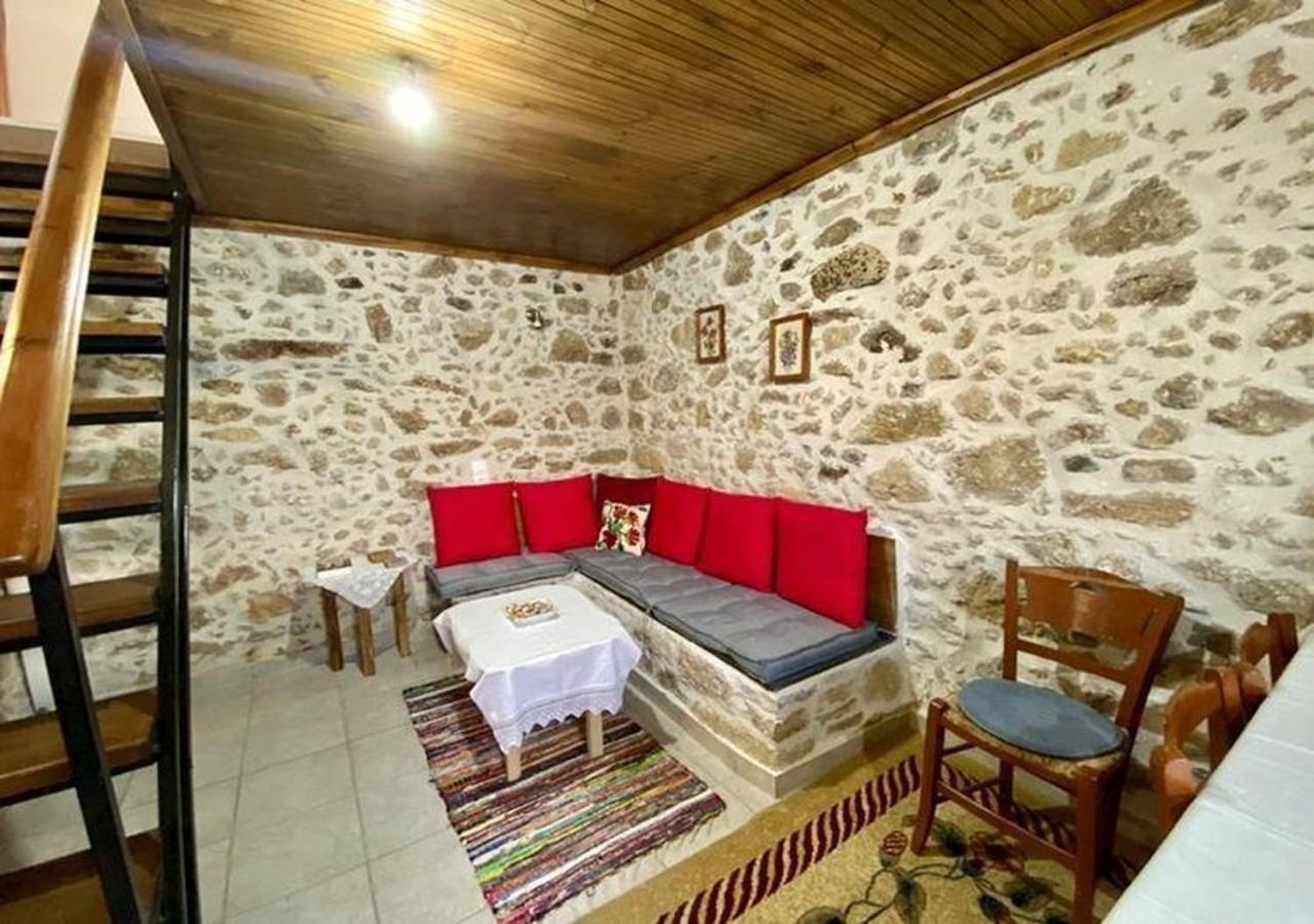 Nikos Traditional House Maláthiros Екстериор снимка